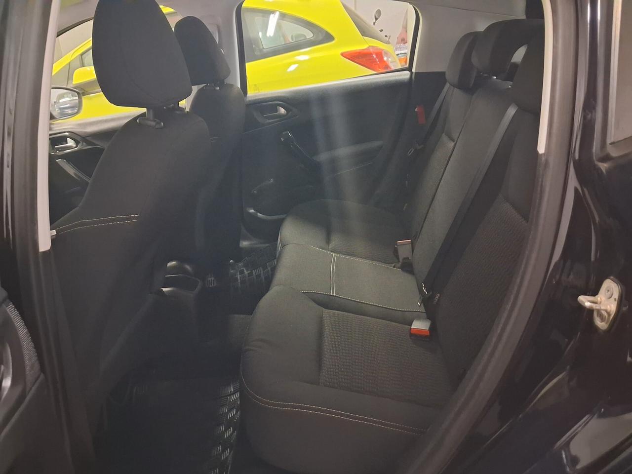 Peugeot 208 unico prop 1.4 hdi 2015