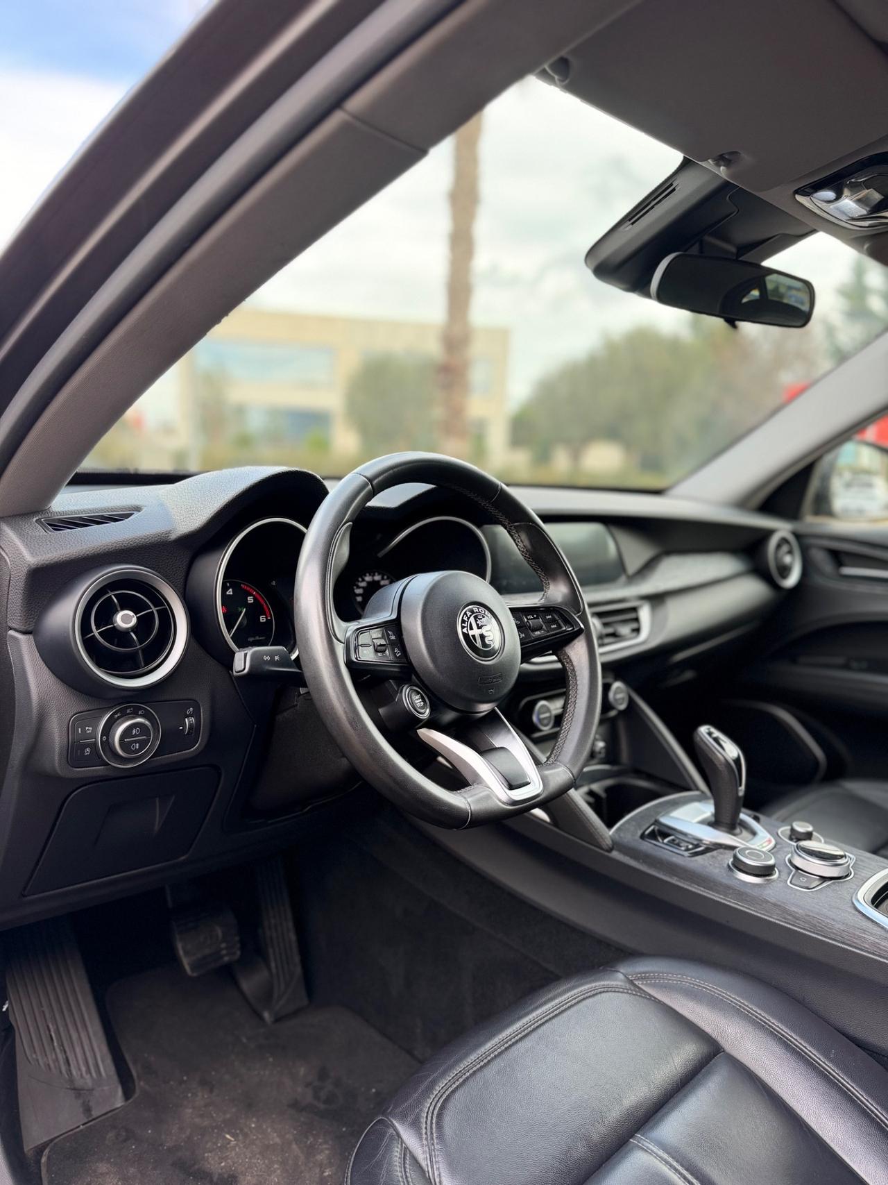 Alfa Romeo Stelvio 2.2 Turbodiesel 160 CV AT8 RWD Business