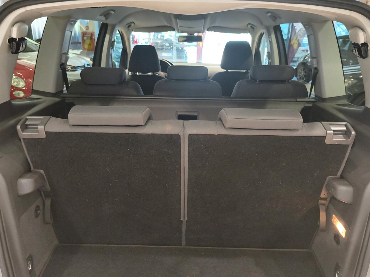 Volkswagen Touran 1.6 TDI DSG Comfortline 7 posti