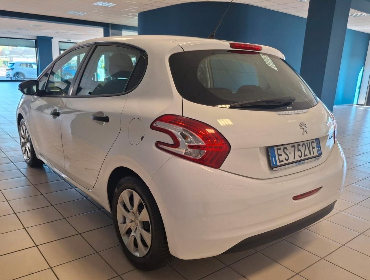 Peugeot 208 1.2 VTi 82 CV 5 porte Allure