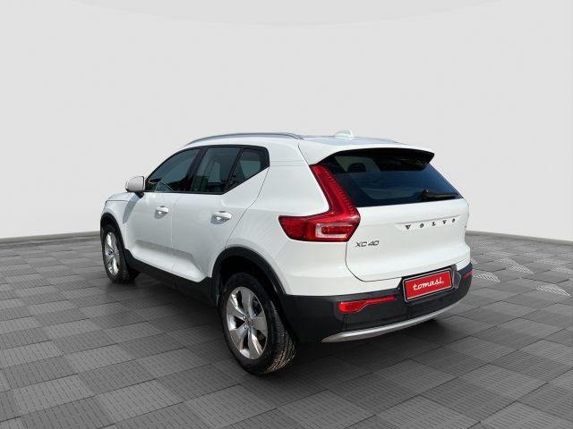 VOLVO XC40 XC40 T2 Momentum