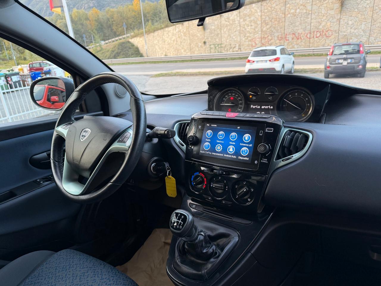 Lancia Ypsilon 1.0 FireFly 5 porte S&S Hybrid Gold