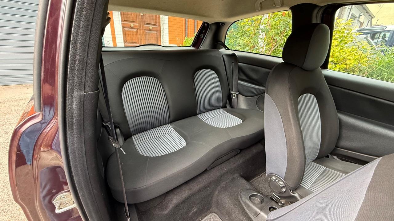 Lancia Ypsilon 1.3 MJT 75 CV Argento