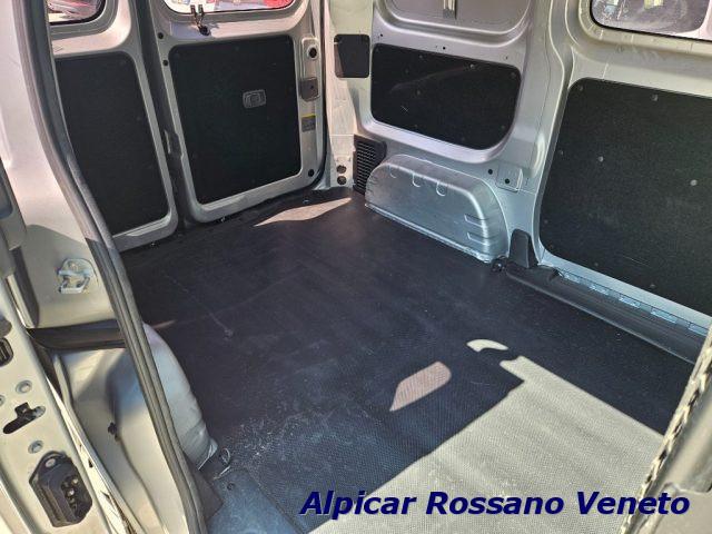 NISSAN NV200 1.6 Combi (N1)