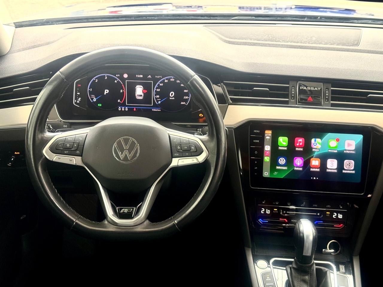 Volkswagen Passat R-Line 2.0 TDI SCR 200 CV DSG Executive