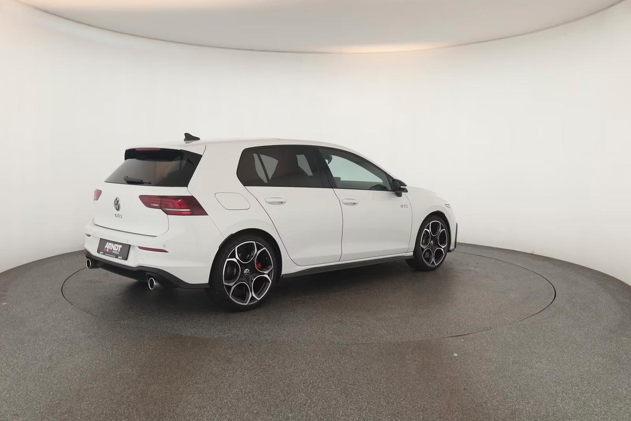 Volkswagen Golf GTI 2.0 TSI DSG 8.5 FENDINEBBIA/LED/HEAD/RETRO/