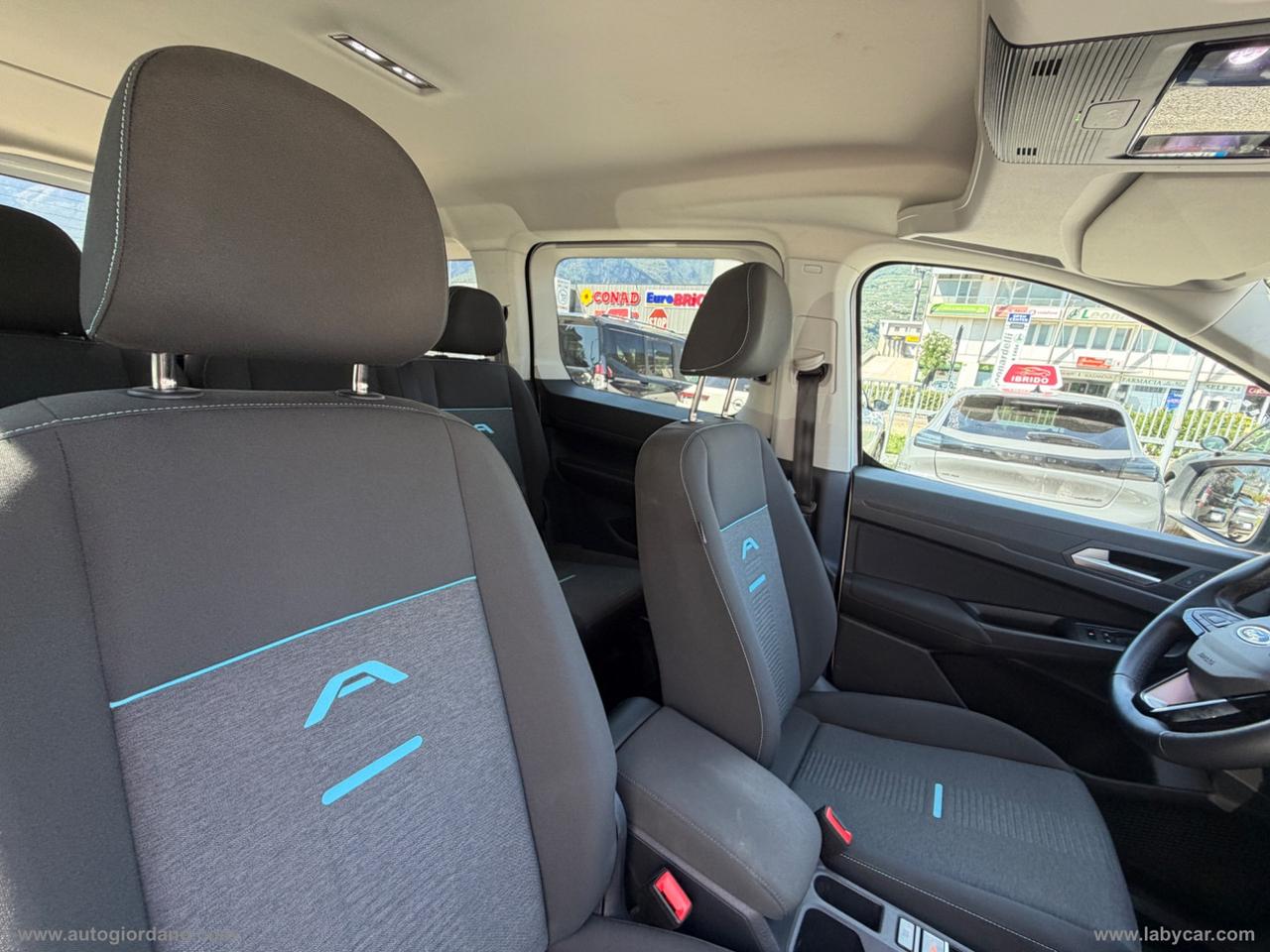 FORD Gr. Tourneo Connect 2.0 EBl 122CV Active WINTER PACK