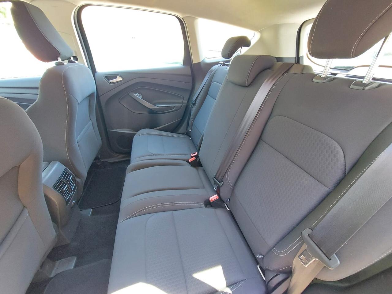 Ford Kuga 2.0 TDCI 120 CV S&S 2WD Powershift Business