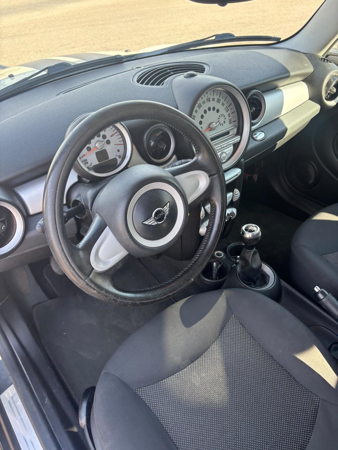 Mini 1.6 16V One D