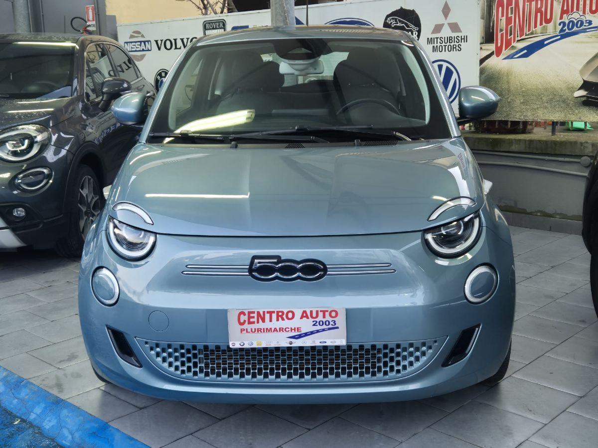 FIAT - 500 E - 500 La Prima Berlina