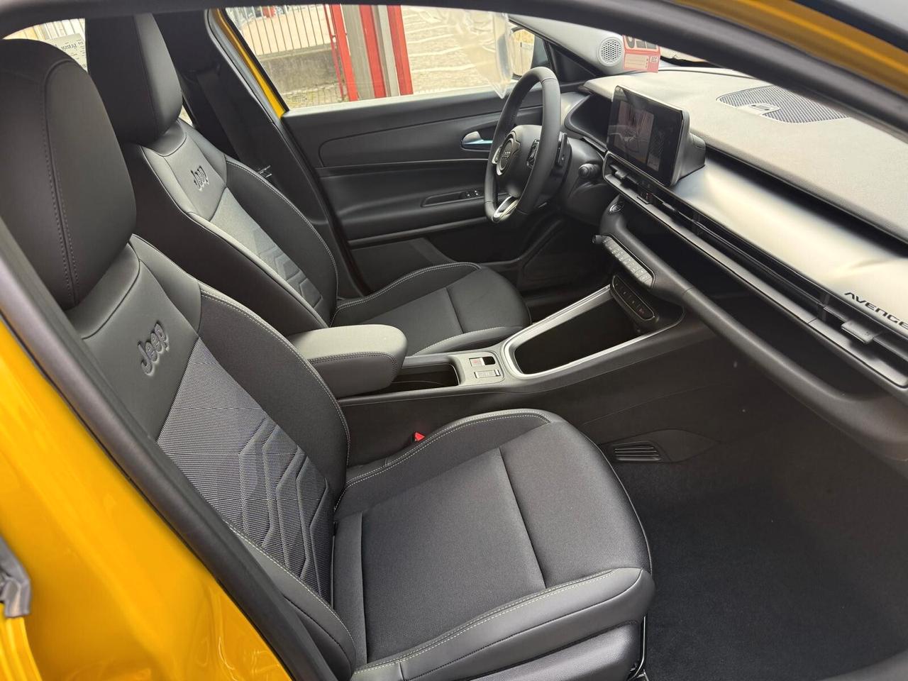 Jeep Avenger 1.2 Turbo 110 CV MHEV Longitude