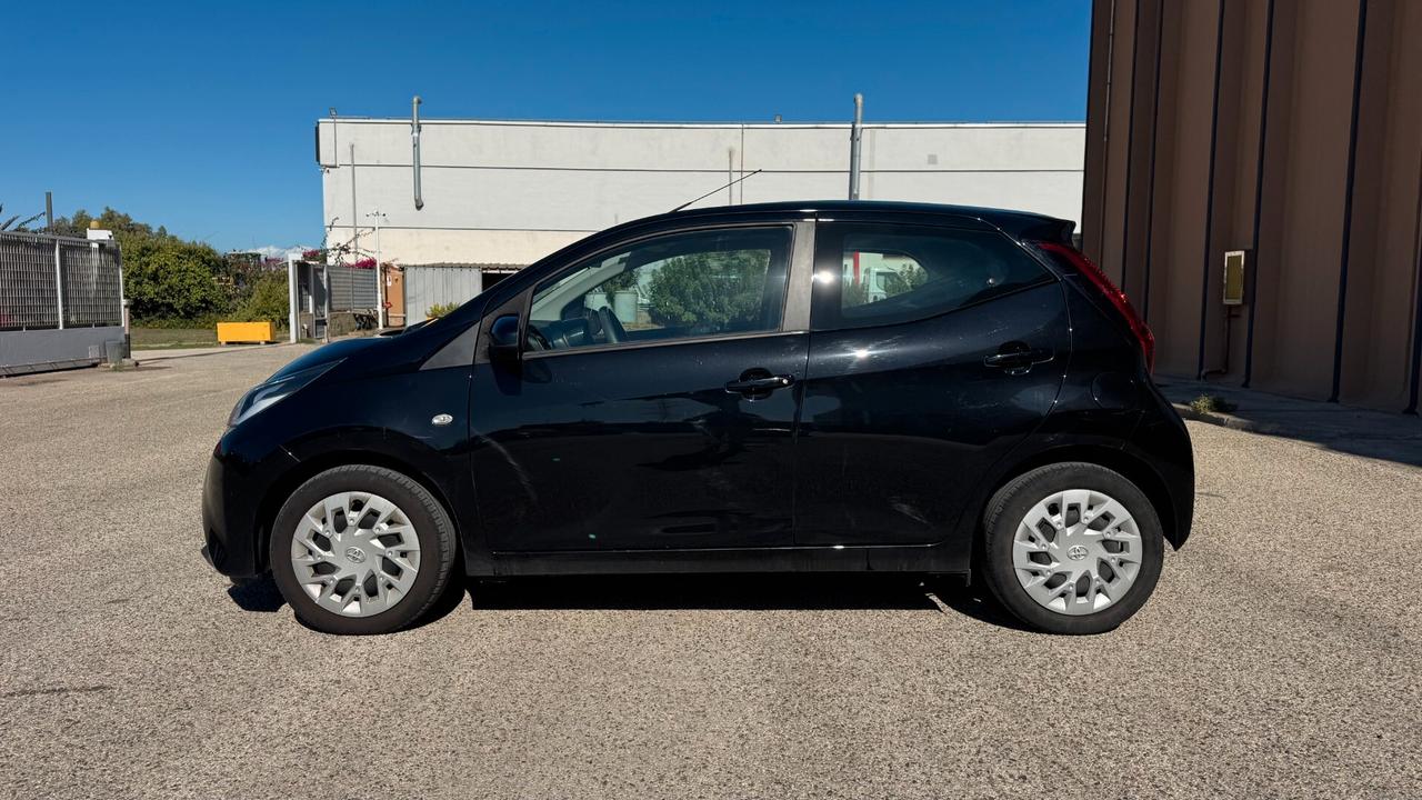 TOYOTA AYGO CONNECT 1.0 72CV 5P - 2020
