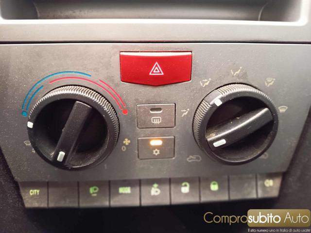 LANCIA Ypsilon 1.2 69 CV Unyca