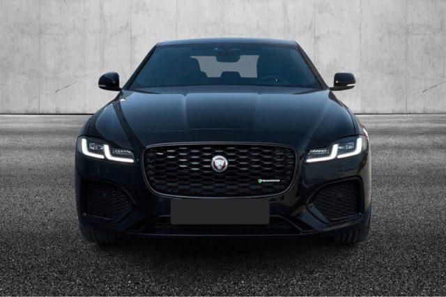 JAGUAR XE 2.0 D 204 CV aut. R-Dynamic SE