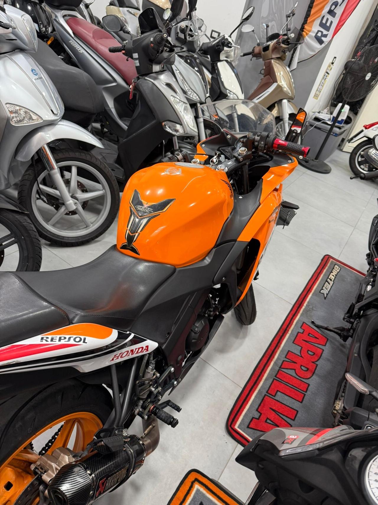 Honda CBR 125 R Repsol