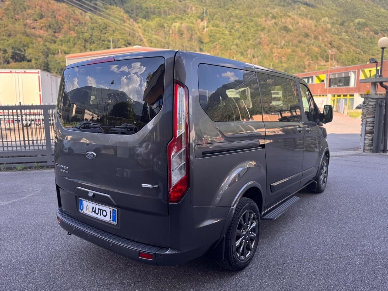 Ford Tourneo Custom 320 2.0 EcoBlue 185CV MHEV PC Titanium