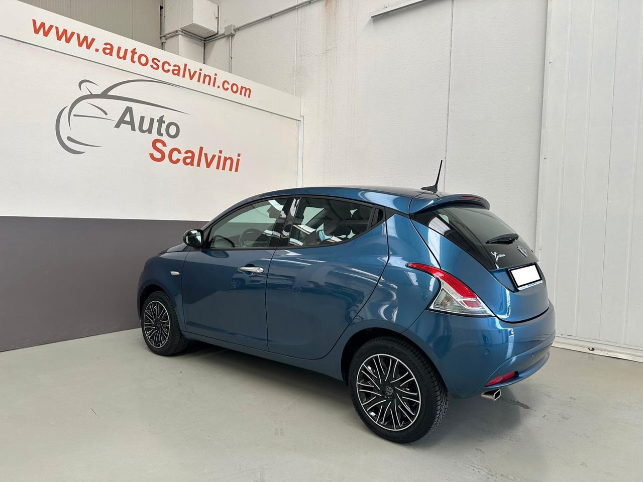 Lancia Ypsilon 1.0 FireFly 5 porte S&S Hybrid Gold