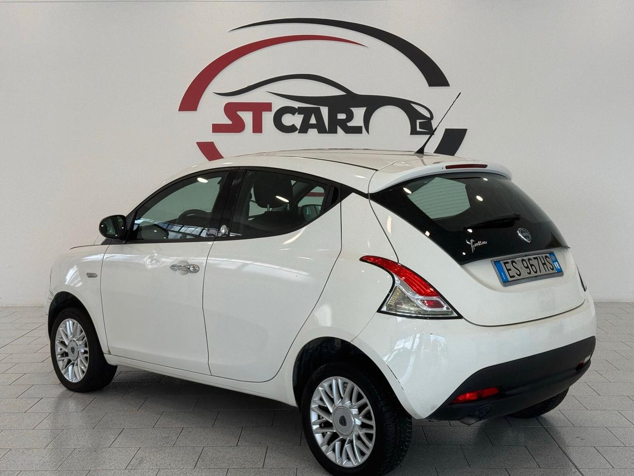 Lancia Ypsilon 0.9 TwinAir 85 CV 5 porte Metano Ecochic Gold