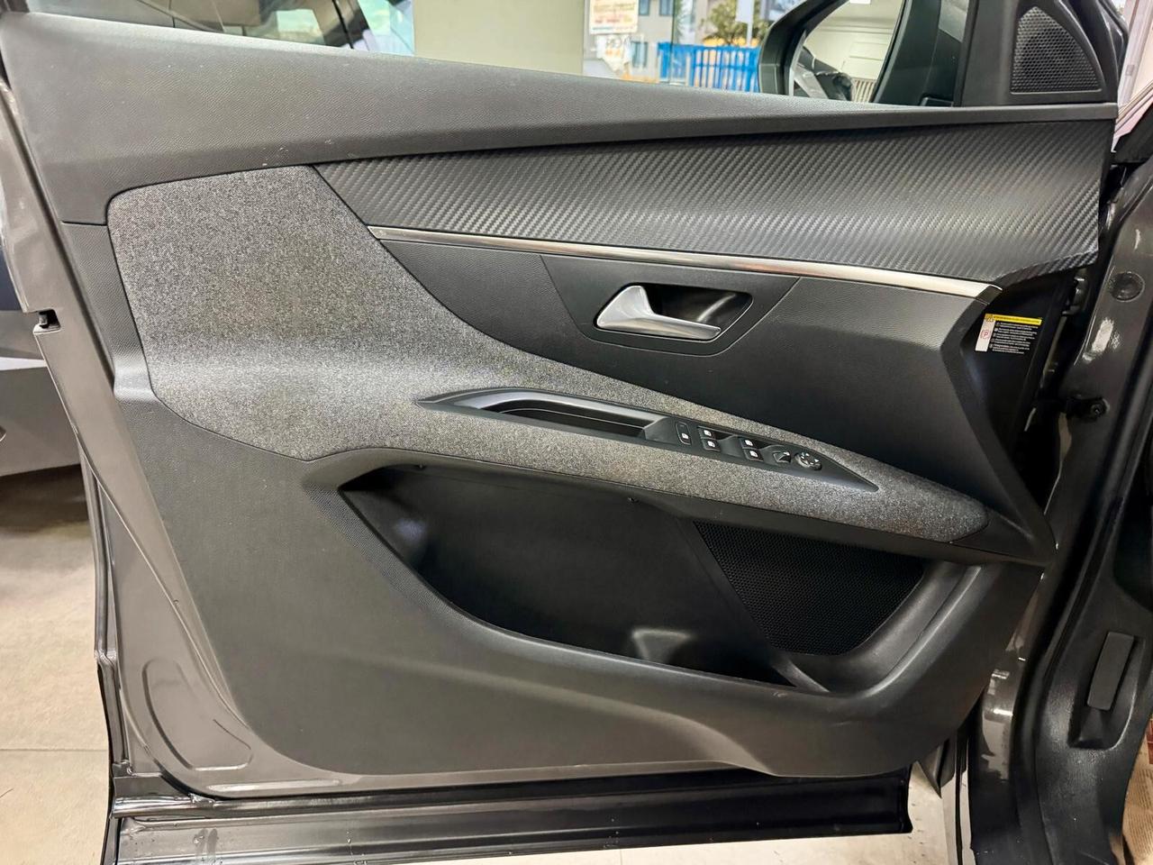 Peugeot 3008 1.5 BlueHDi 130cv EAT8 Active 2021