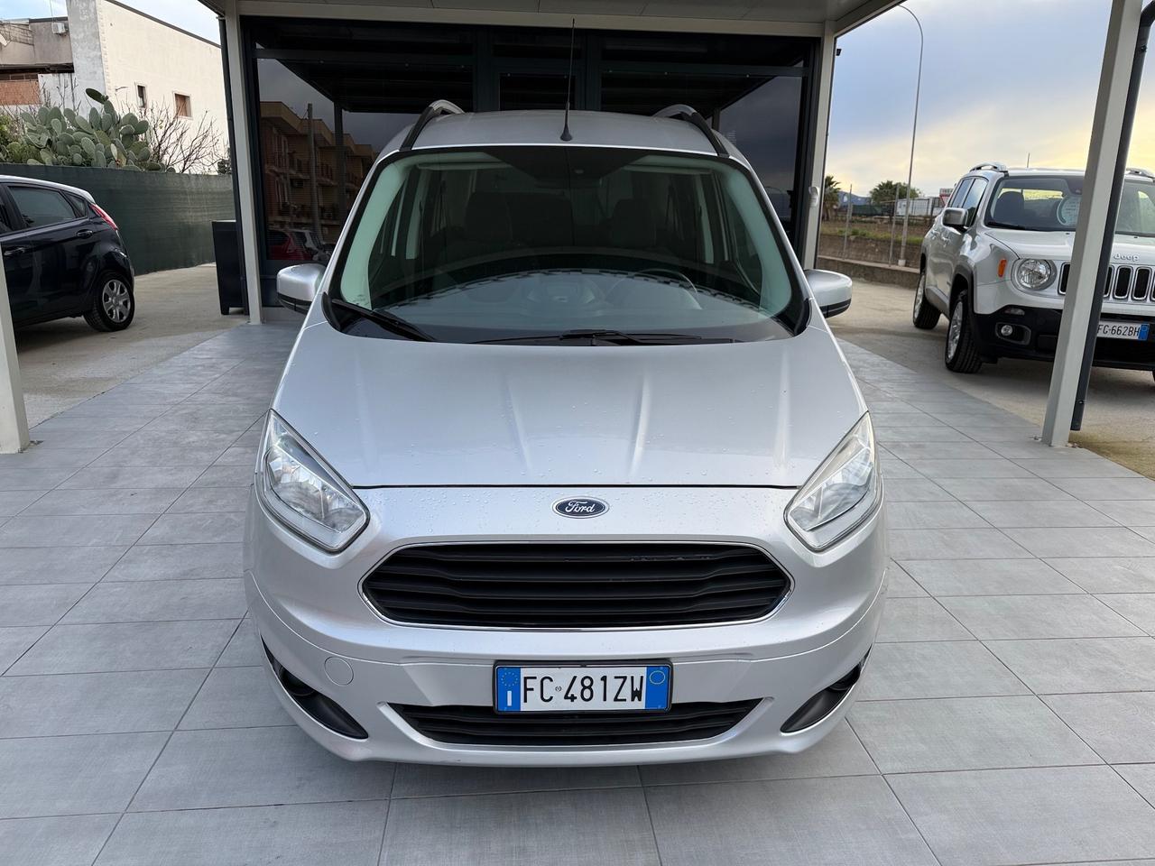 Ford Tourneo Courier 1.5 TDCI 75 CV Titanium