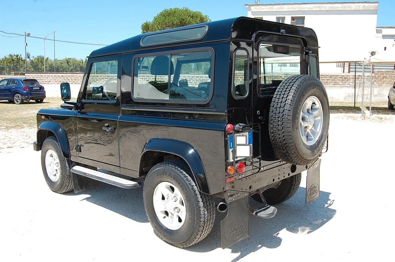 Land Rover Defender 90 2.4 TD4 Station Wagon SE
