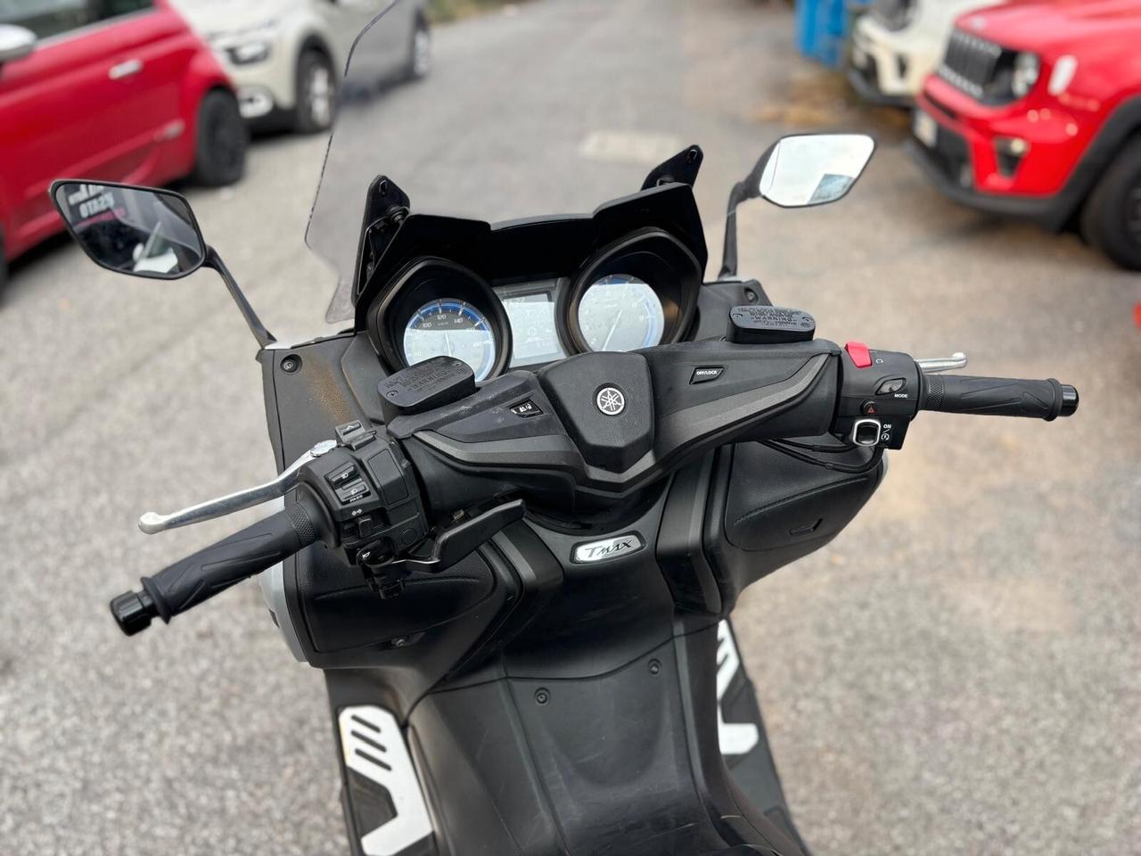 Yamaha TMAX 560 impeccabile