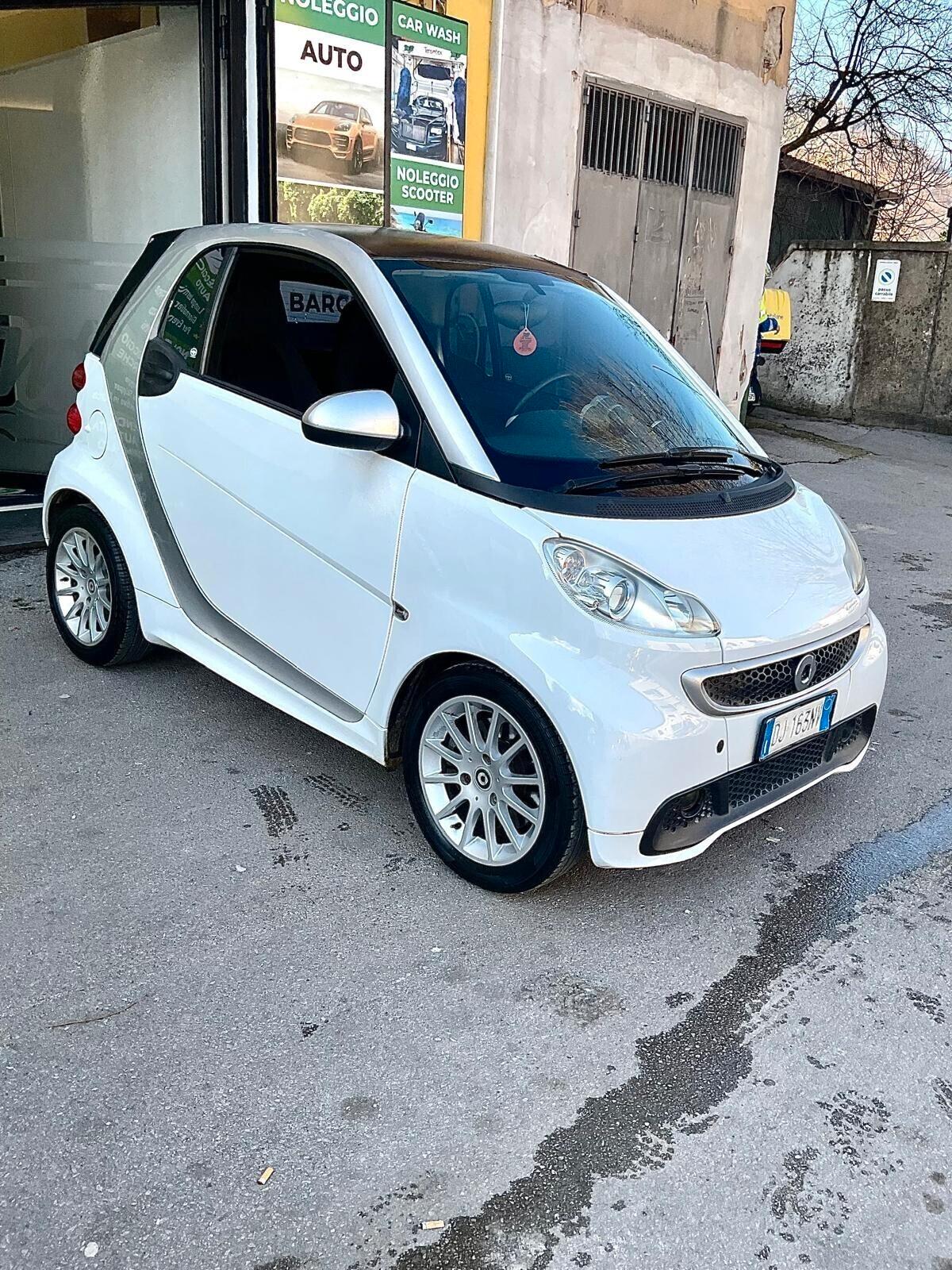 Smart ForTwo 1000 52 kW coupé limited one