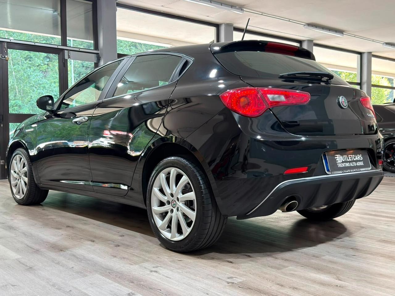 ALFA ROMEO GIULIETTA 1.6JTDm 120cv AUTOMATICA 2019