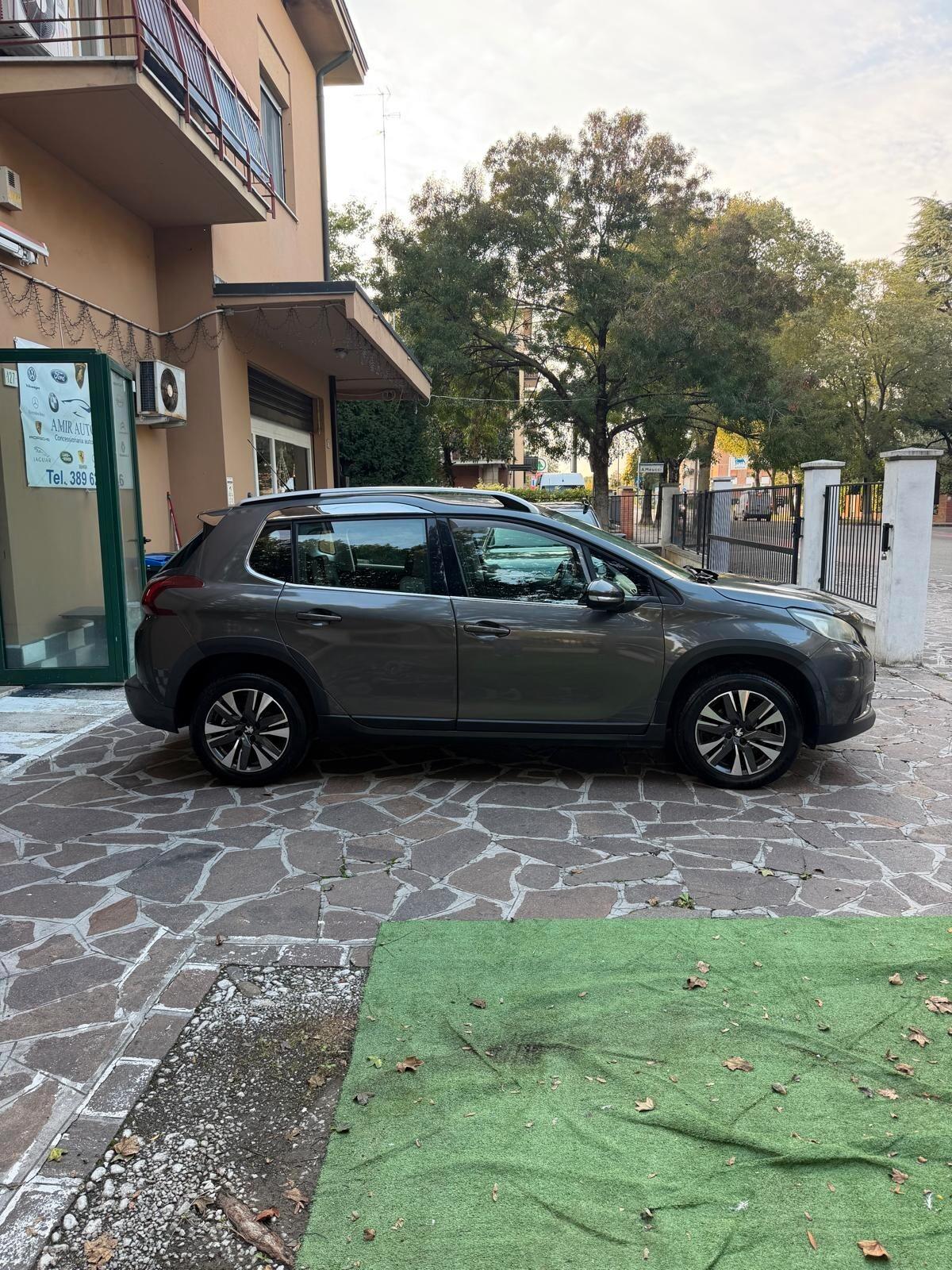Peugeot 2008 PureTech 82 Allure