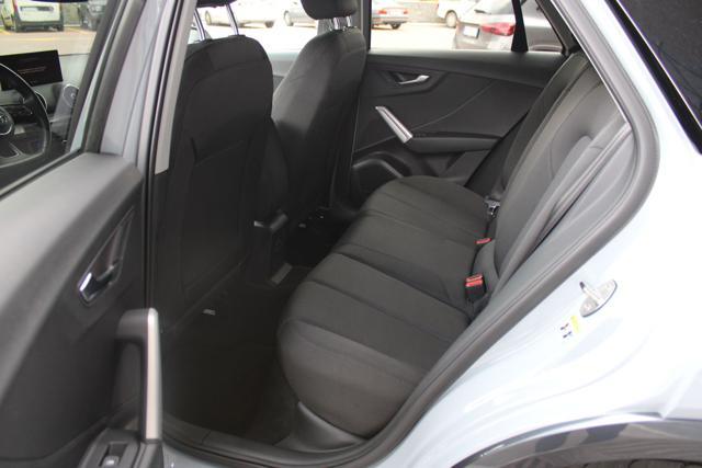 AUDI Q2 35 TFSI S tronic Identity Black
