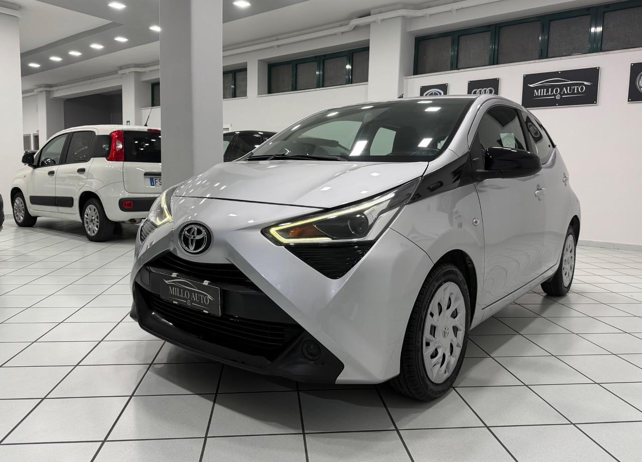 Toyota Aygo 1.0 VVT-i 72 CV 5 porte x-business