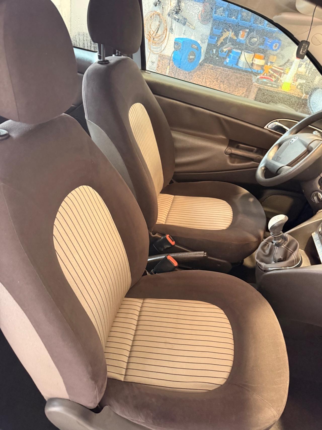 Lancia Ypsilon 1.4 Argento