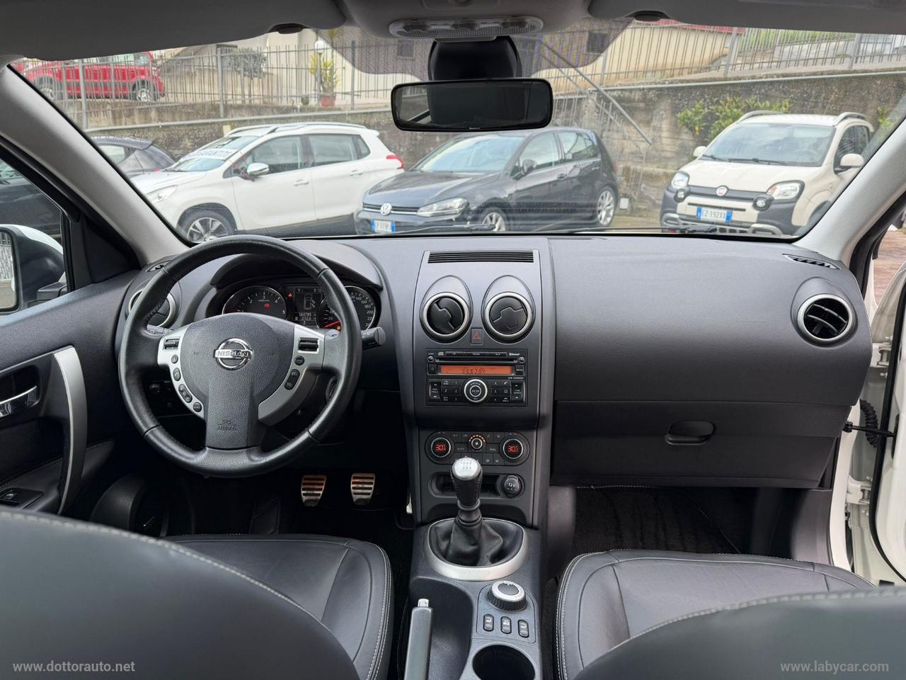 NISSAN Qashqai 1.6 dCi Tekna 4WD