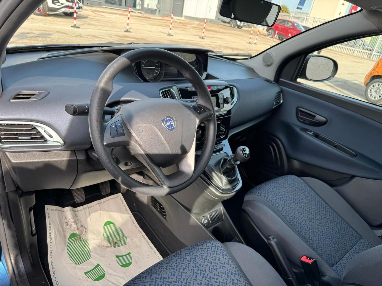 Lancia Ypsilon 1.0 FireFly 5 porte S&S Hybrid Silver Plus