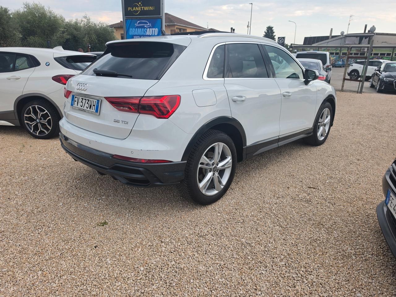 Audi Q3 2.0 TDI 150 CV S tronic line Edition