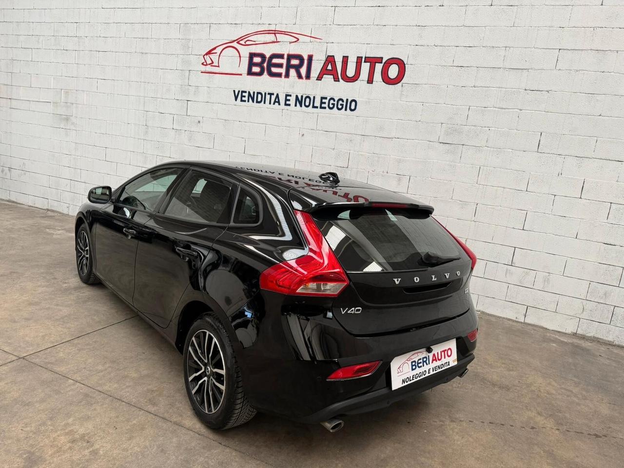 Volvo V40 allestimento Geartronic R-design