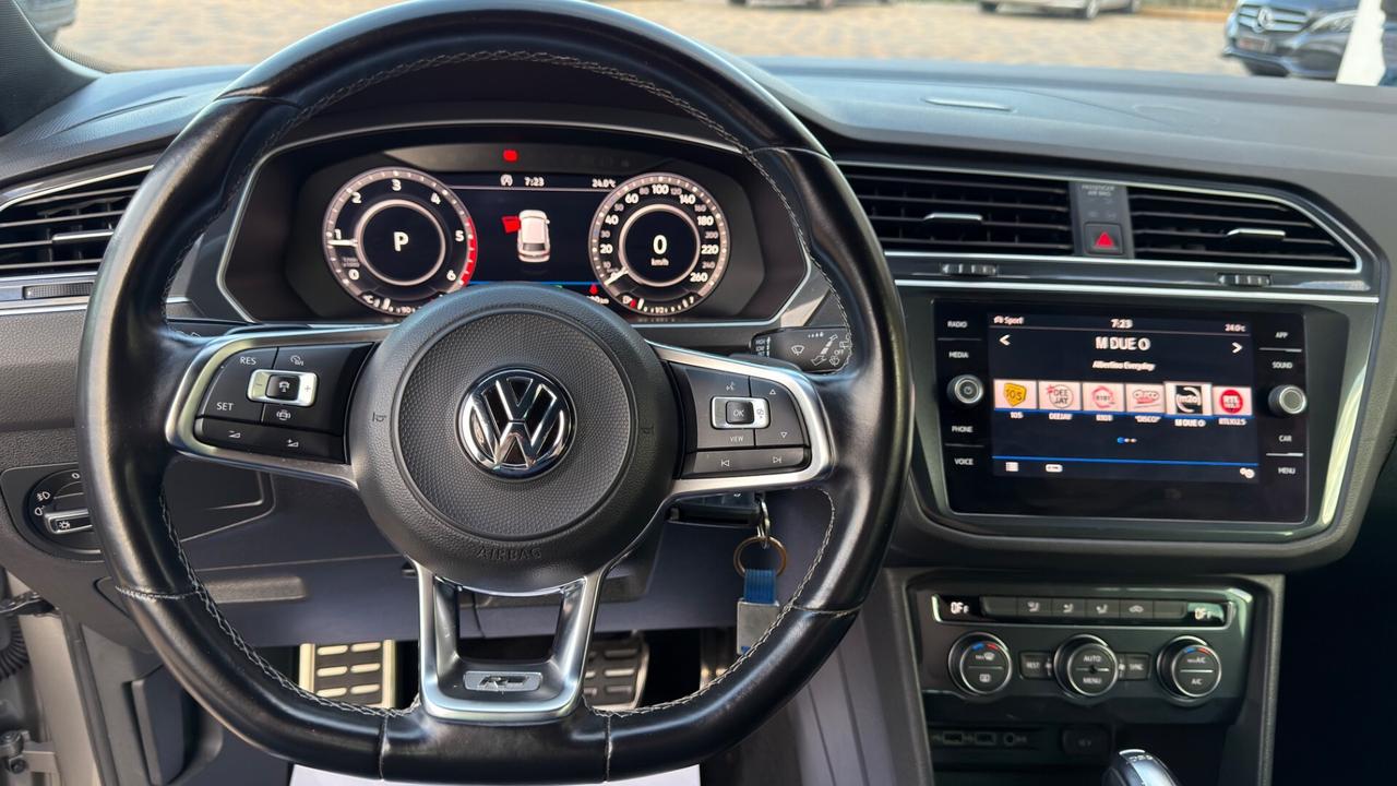 Volkswagen Tiguan R-LINE 2.0 TDI DSG