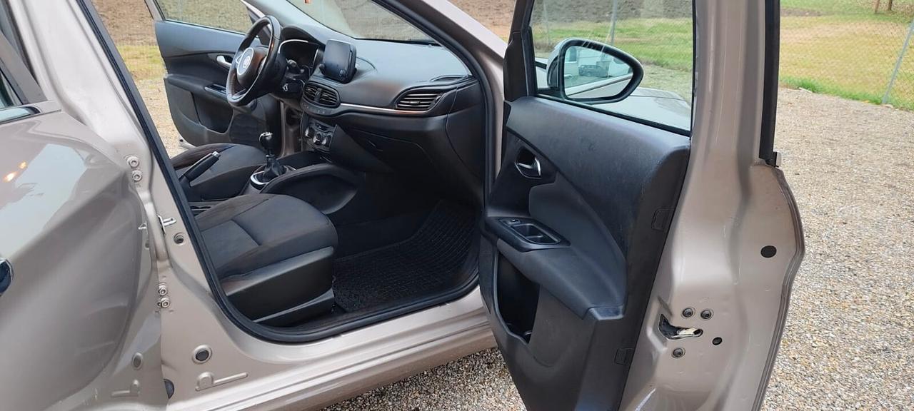 Fiat Tipo 1.0 4 porte