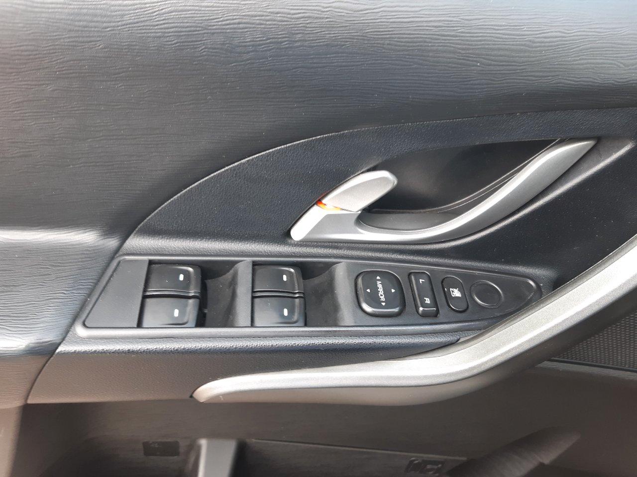 Mahindra XUV500 2.2 16v W6 fwd 7p.ti M1
