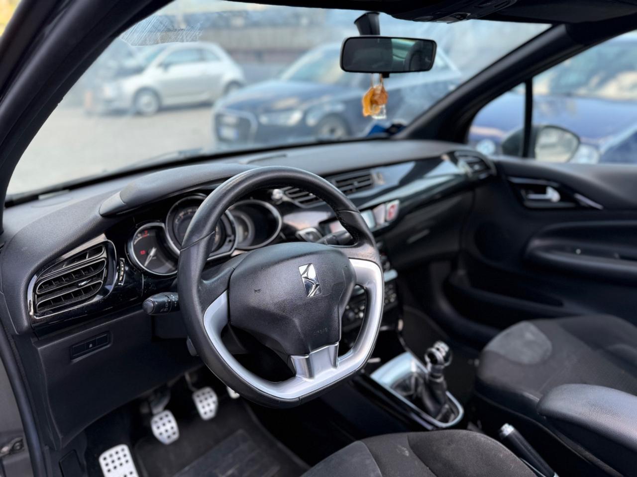 CITROEN DS3 3 1.2 82cv CABRIO/ VA A TRE