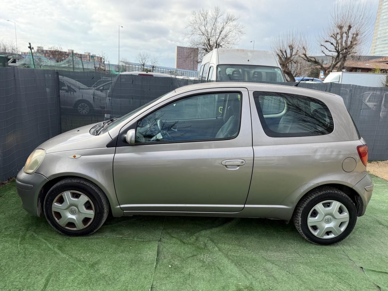 Toyota YARIS 1.0 BENZINA NEOPATENTATI