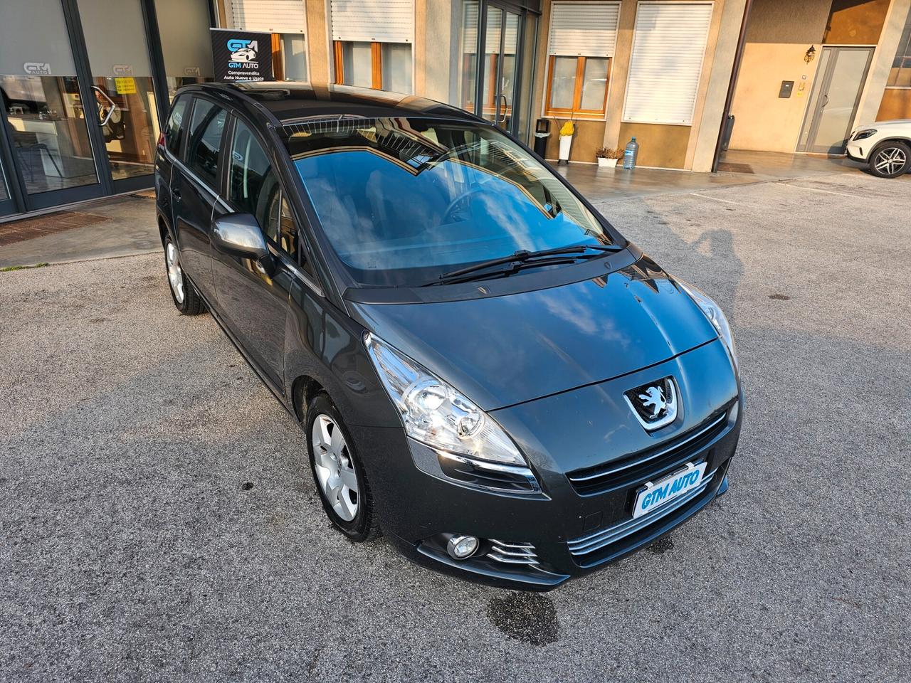 Peugeot 5008 1.6 HDi 112CV Access