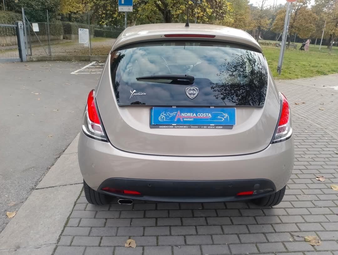 Lancia Ypsilon 1.2 69 CV 5 porte Platinum
