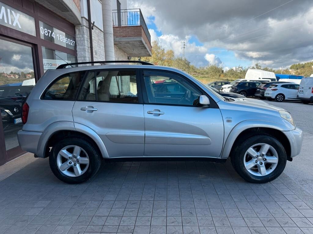 Toyota Rav4 4x4 2.0 D-4d 16v 5p Sol