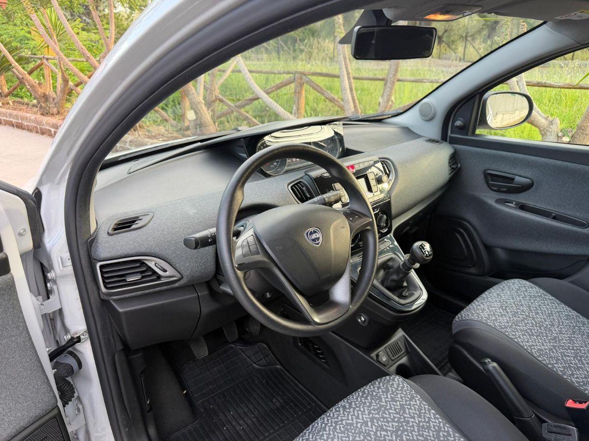 LANCIA - Ypsilon - 1.0 FireFly 5p. S&S Hybrid Gold