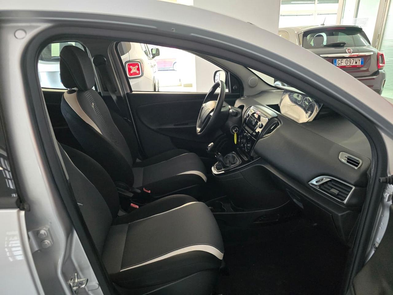 Lancia Ypsilon 1.3 MJT S&S Elefantino