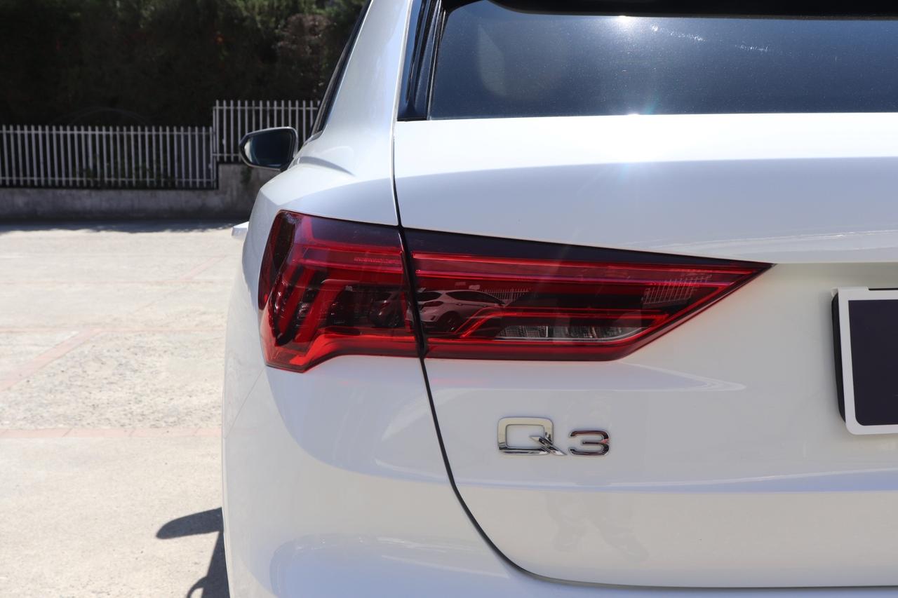 Audi Q3 2.0 TDI 150 CV S tronic S line Edition