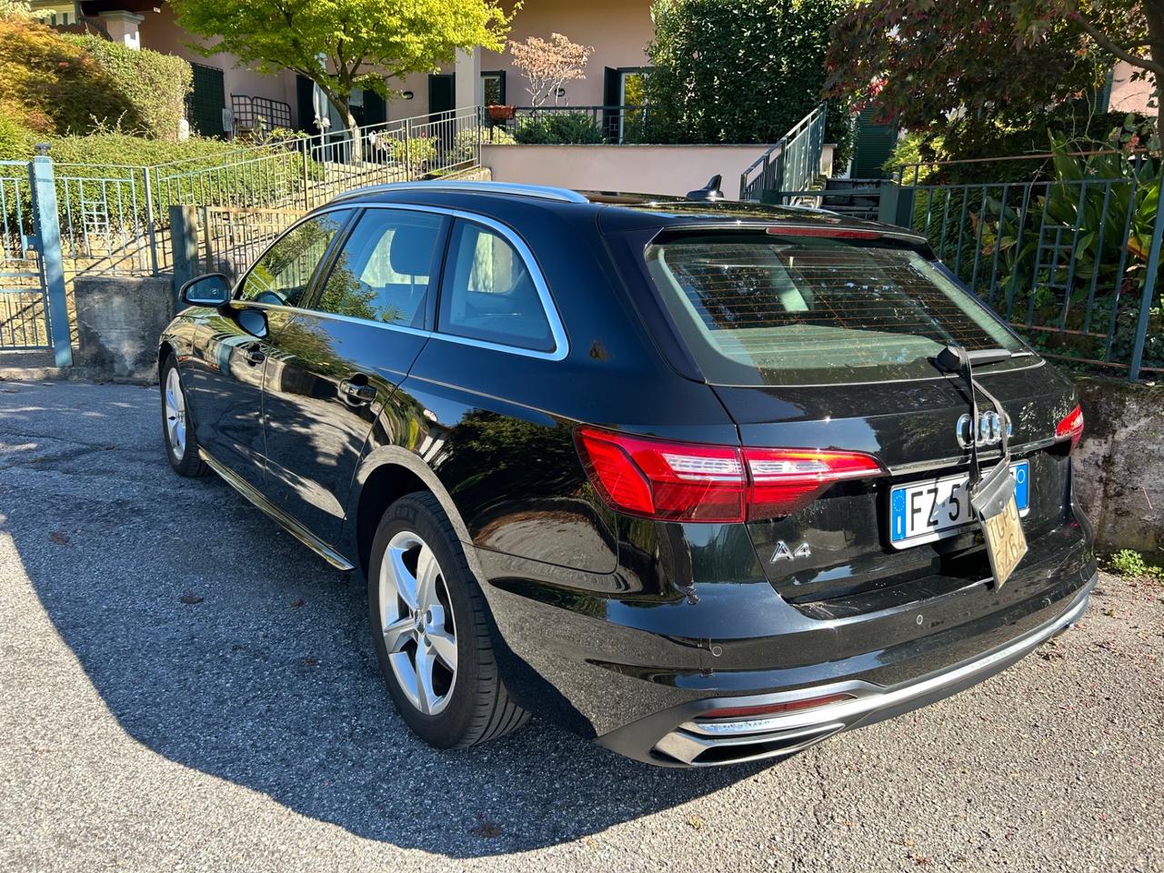 Audi A4 Avant 35 TFSI S tronic Business Advanced