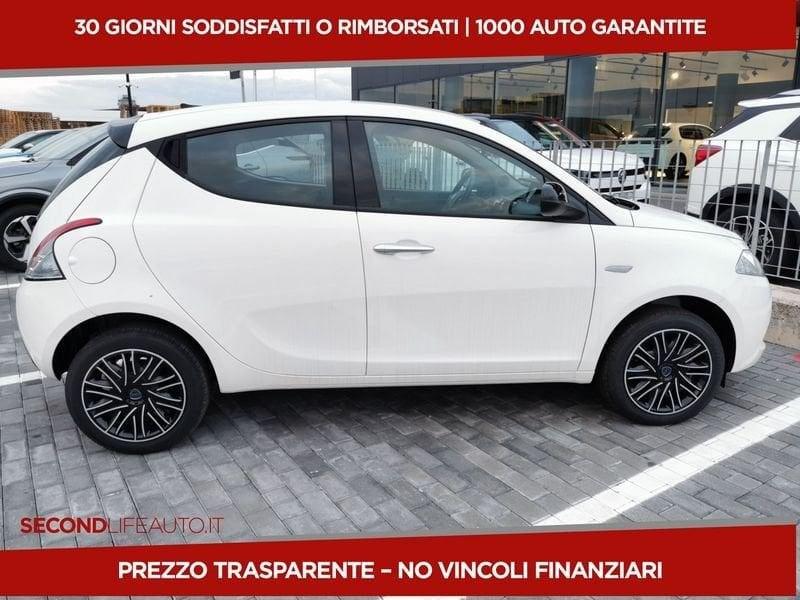 Lancia Ypsilon 1.0 firefly hybrid Oro s&s 70cv