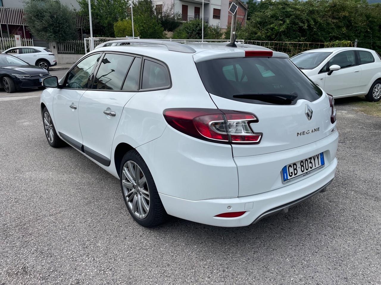Renault Megane 1.5 dCi 110CV cambio automatico